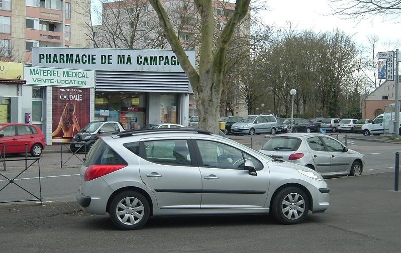 proper-european-car-peugeot-206